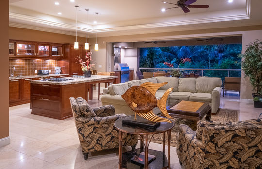 Ho&#8217;olei Living Area