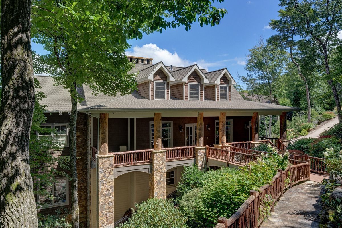 Highlands NC Home for Sale, Best of Best BHHS Meadows Mountain Realty