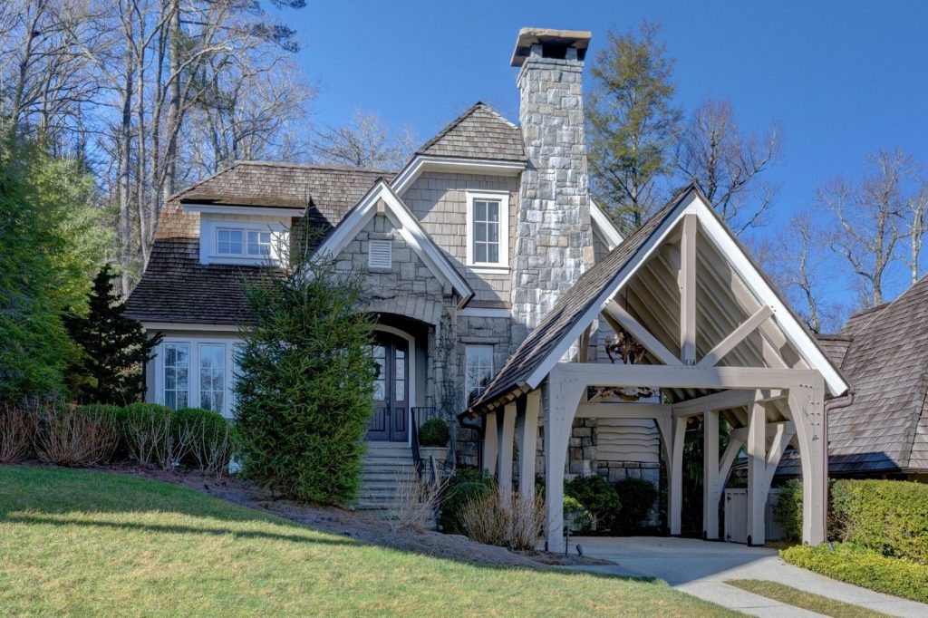Highlands NC Home for Sale on Old Edwards Circle in Satulah Village
