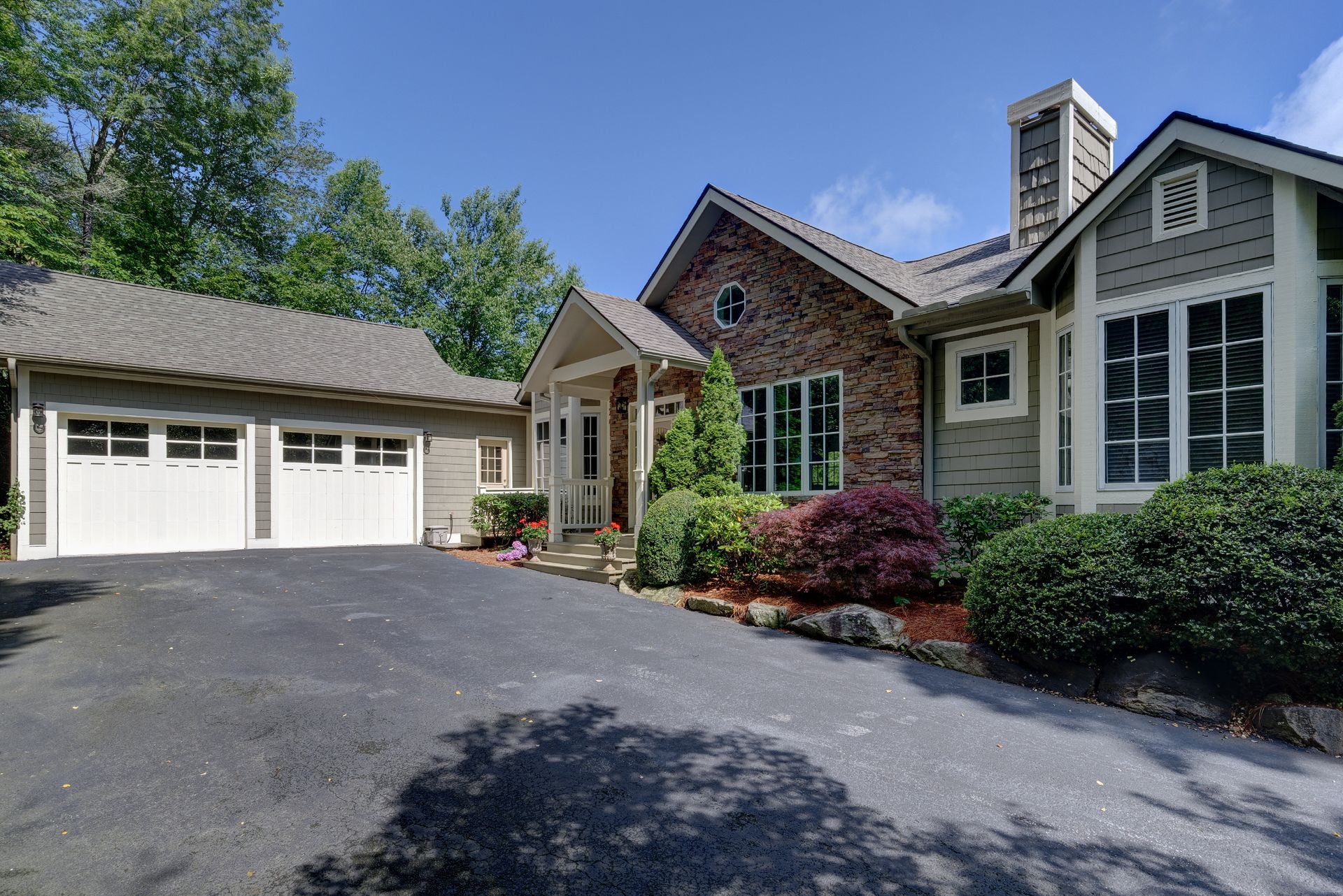 Highlands Falls Country Club Home For Sale
