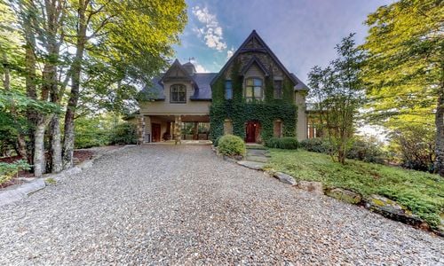 luxury Cashiers NC home for sale