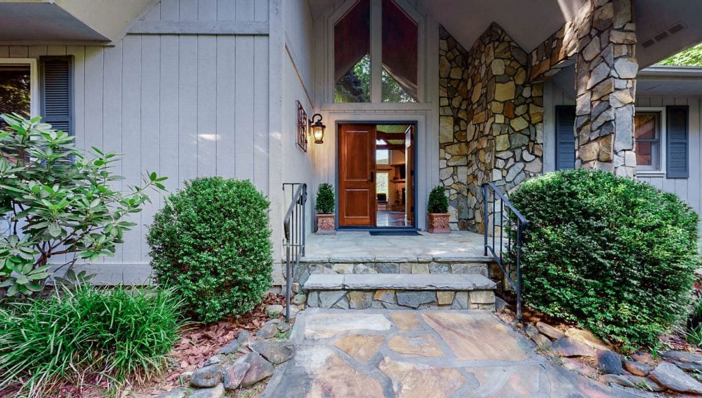 Selling Highlands NC Real Estate, Entrance Matters