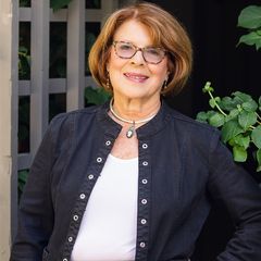 BETTY HOLT