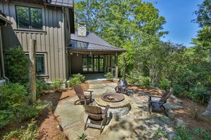 Selling Highlands NC real estate