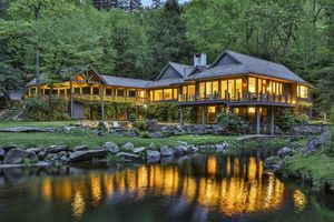 Selling Highlands NC real estate