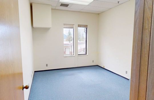 Jordan-Creek-Center-Suite-226-04182025_115141