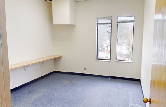 Jordan-Creek-Center-Suite-226-04182025_115444