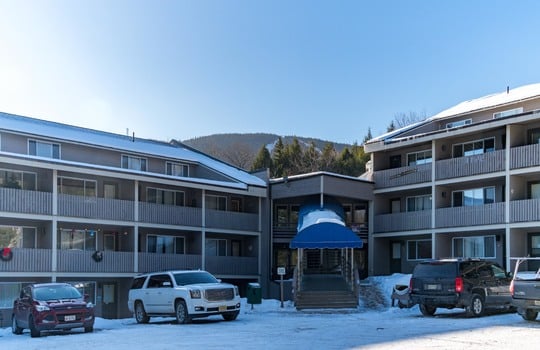 Exterior view of Fall Line condo