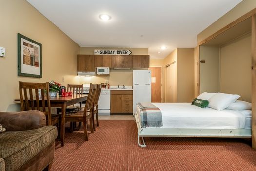 Grand Summit Hotel Studio Deluxe Unit
