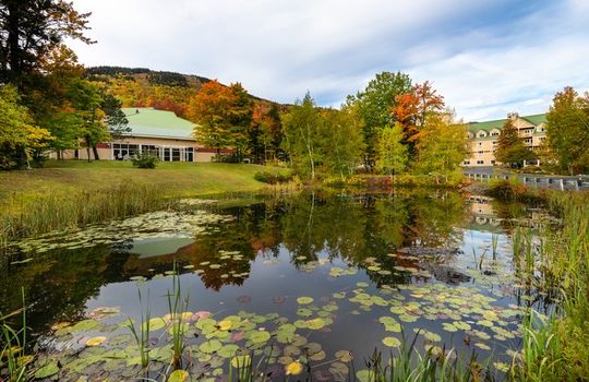 Grand Summit Hotel pond and conference center