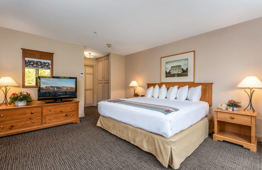 Jordan Hotel Executive Suite Bedroom
