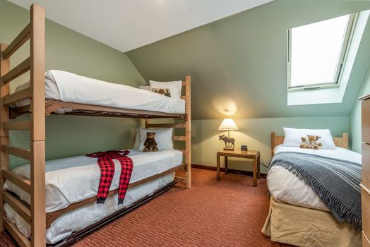 Grand Summit Bedroom