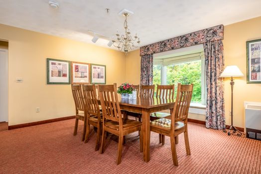 3-bedroom dining space