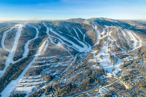 sunday river resort with snowmaking