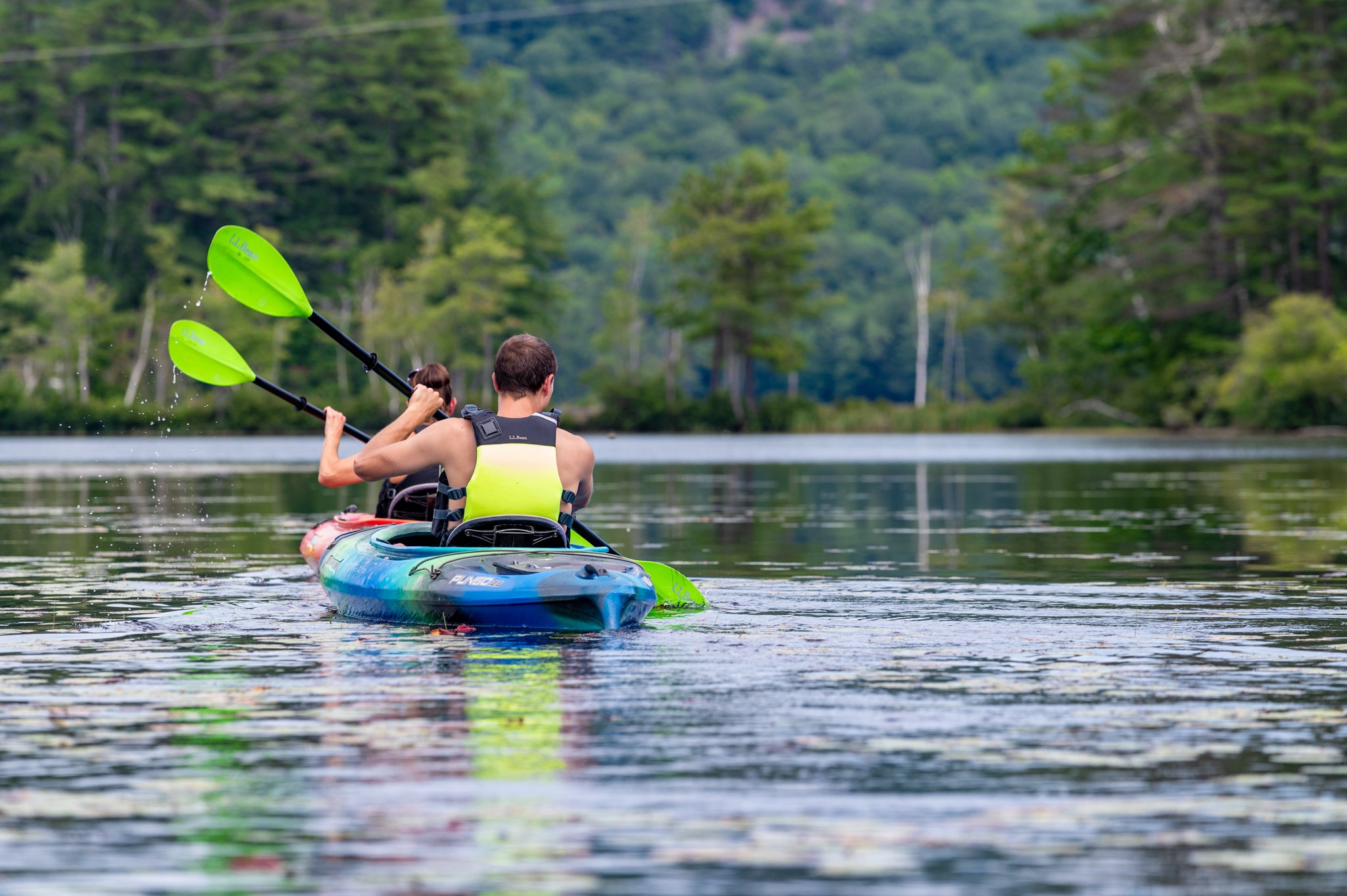 summer-sunday-river-outfitters-kayak-1-2048x1363-66083d25-d938-4f33-9593-977d7242b59b