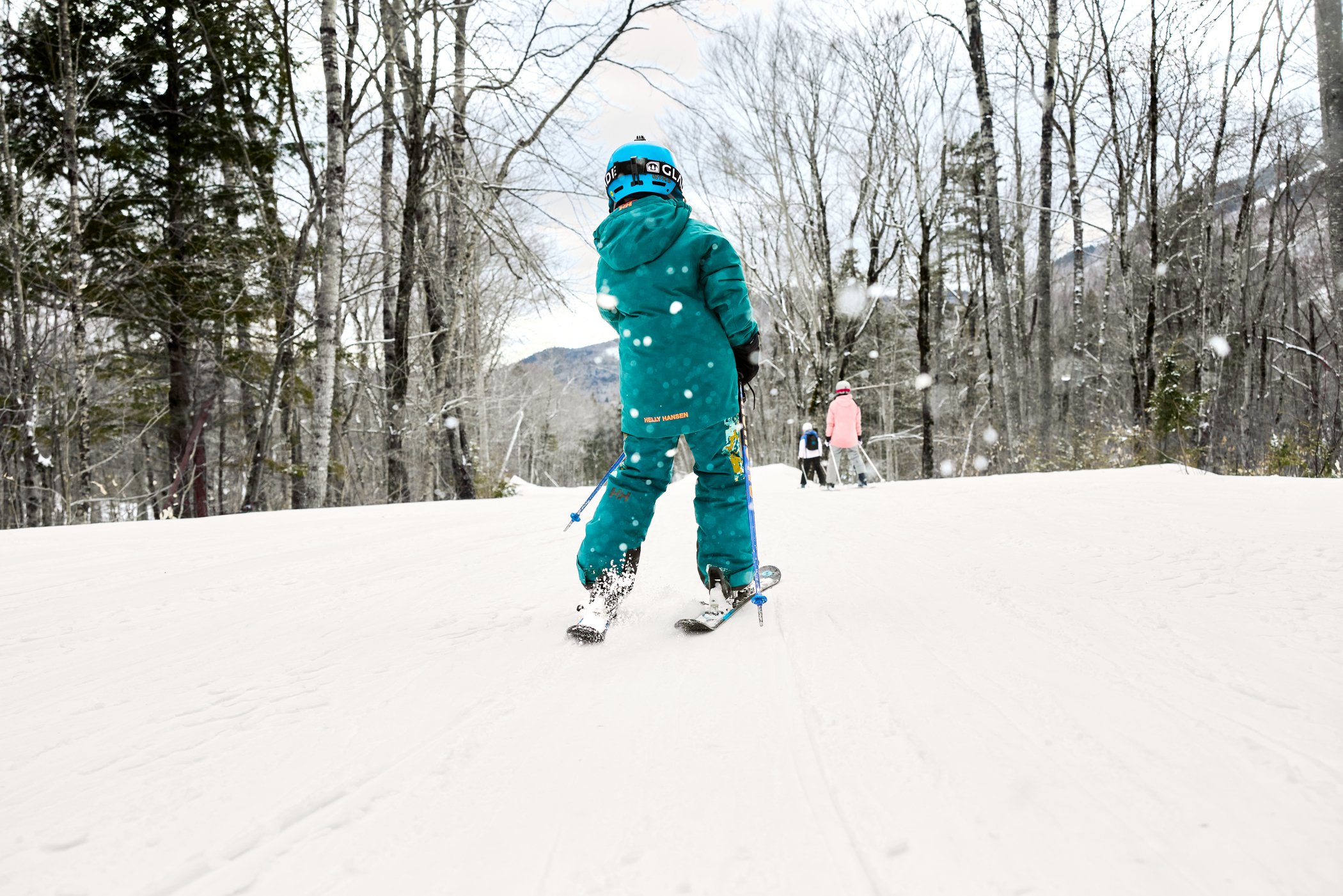 SundayRiver_LoneSpruce_2110-2100x1401-46f4ecb8-fc6a-43af-9b18-c526f6a55cd5
