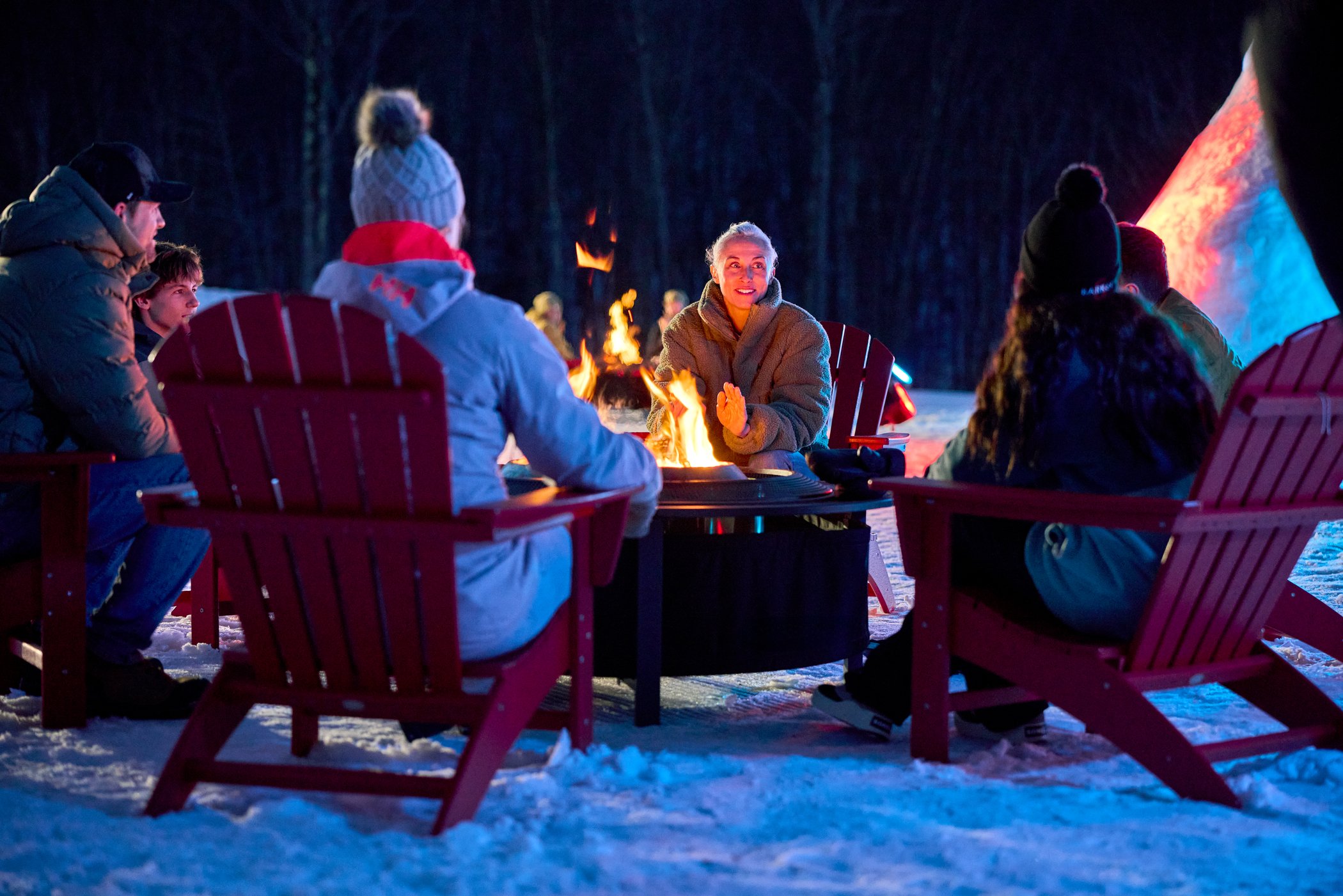 SundayRiver_LoneSpruce_3452-2100x1401-af2d07a0-90cc-40a5-a3d0-8e5a2d562220