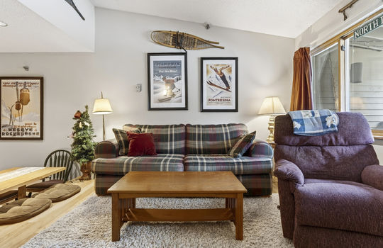 15_falllineunitn208-9