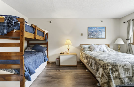 18_falllineunitn208-12