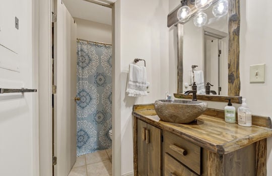 4_falllineunitn208-18