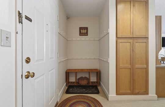 372skiwayroadunit307-1