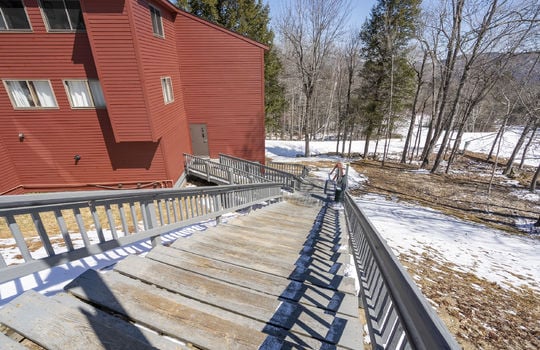 372skiwayroadunit307-23