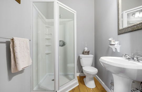 31-web-or-mls-162Mayville-24