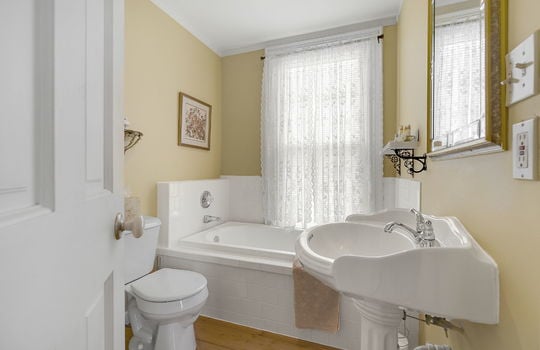 65-web-or-mls-162Mayville-58