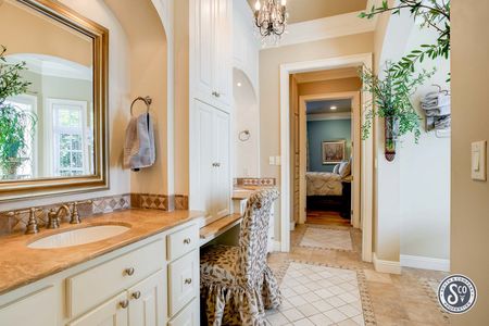 22 master bath view 4