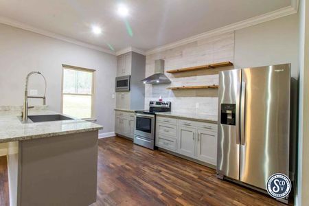 41-Branden-Ln-Petal-05