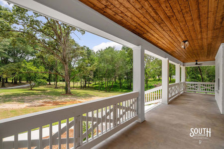12-2723 Old Richton Rd-Porches-08