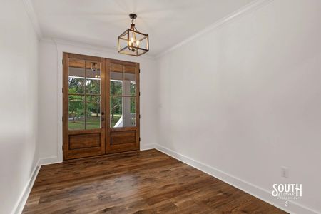 18-2723 Old Richton Rd-front-foyer