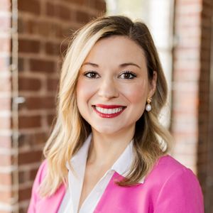 Holly Rigsby - ezellehines.com